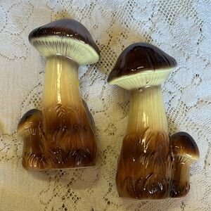 Vintage 1960s mushroom ceramic salt and pepper shakers made in Japan 5" tall